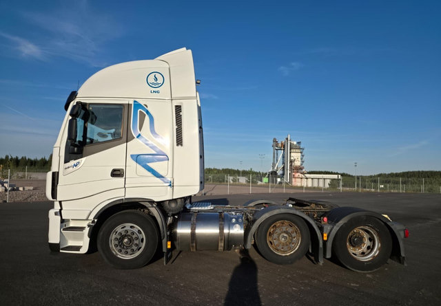 IvecoStralis 460 6x2 LNG/LBG - Sadulveok: pilt 2 IvecoStralis 460 6x2 LNG/LBG - Sadulveok: pilt 2