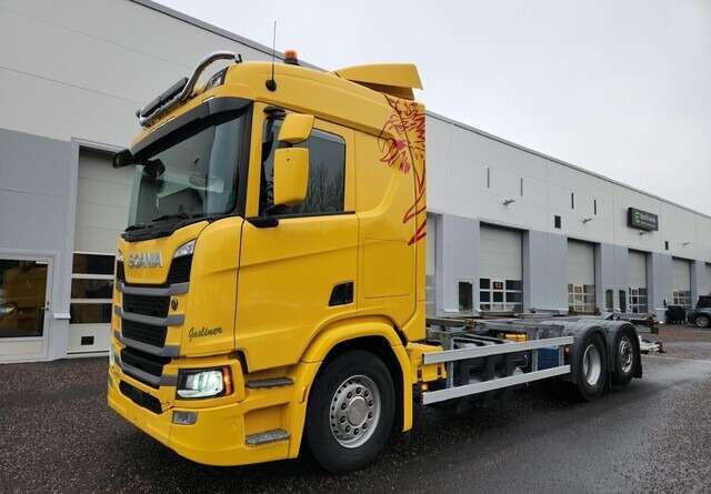 Scania R410 CNG / CBG 6x2 - Konteinerveduk/ Tõstukiga veoauto: pilt 1 Scania R410 CNG / CBG 6x2 - Konteinerveduk/ Tõstukiga veoauto: pilt 1