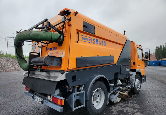 Schmidt SK650 Atego 85kmh/h - Tänavapühkimismasin: pilt 5 Schmidt SK650 Atego 85kmh/h - Tänavapühkimismasin: pilt 5