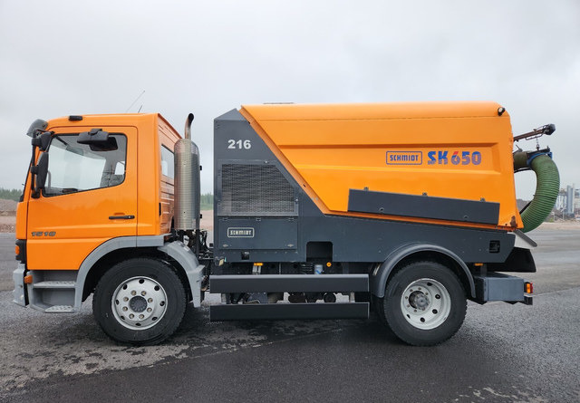 Schmidt SK650 Atego 85kmh/h - Tänavapühkimismasin: pilt 2 Schmidt SK650 Atego 85kmh/h - Tänavapühkimismasin: pilt 2