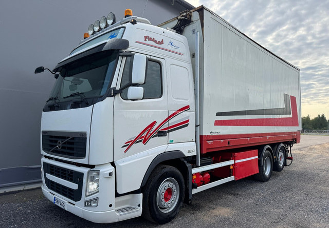 VolvoFH13 500 6x2 Rahtikaappi - Kasti veoauto: pilt 1 VolvoFH13 500 6x2 Rahtikaappi - Kasti veoauto: pilt 1