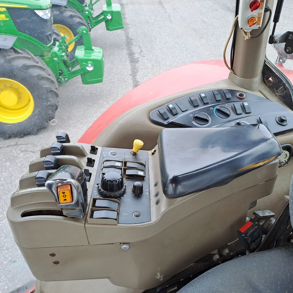 Traktor CASE MAGNUM 280: pilt 10