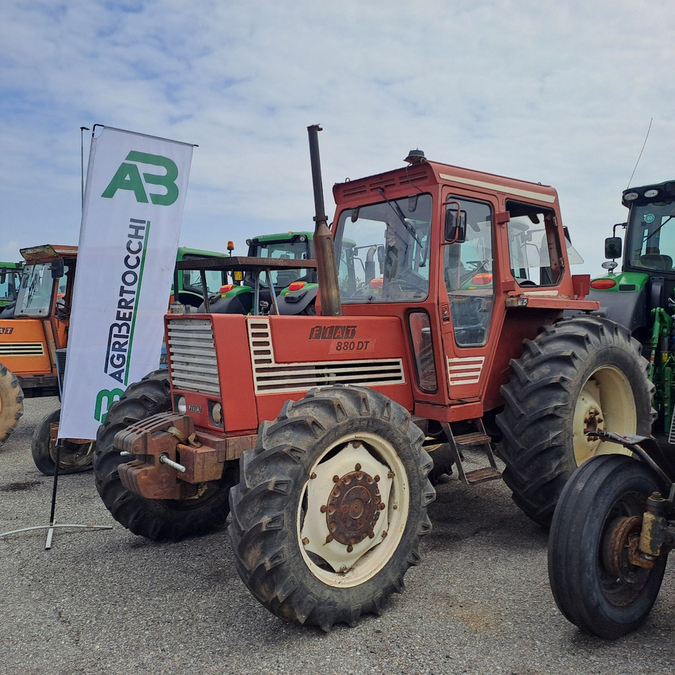 FIAT 880 DT - Traktor: pilt 1 FIAT 880 DT - Traktor: pilt 1
