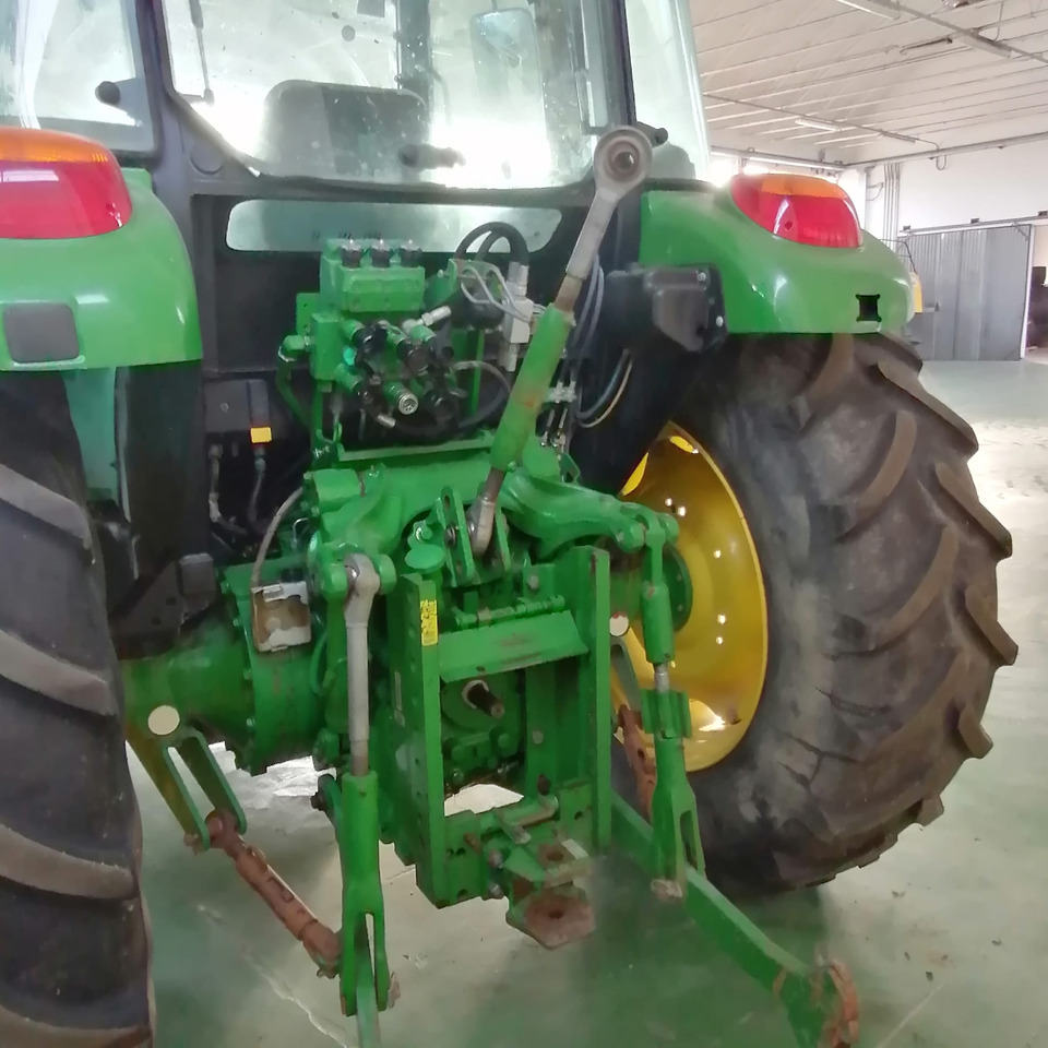 JOHN DEERE 5070 M - Traktor: pilt 2 JOHN DEERE 5070 M - Traktor: pilt 2