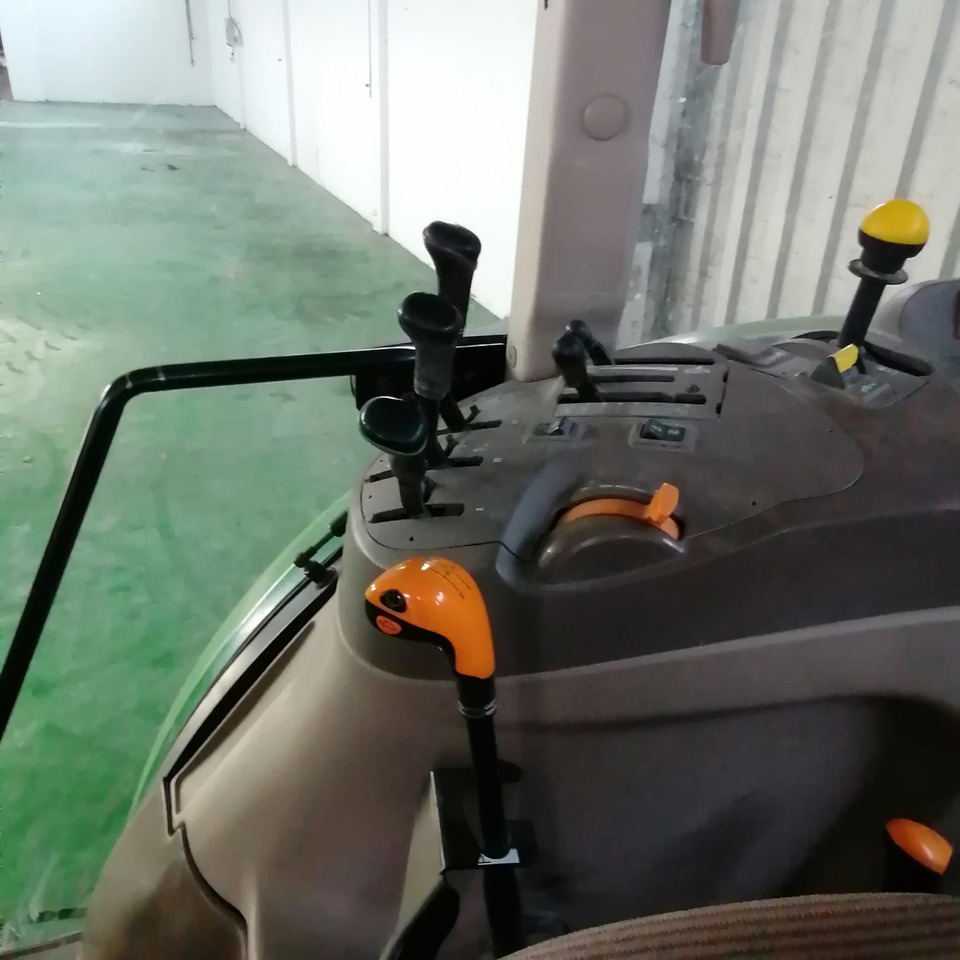 JOHN DEERE 5070 M - Traktor: pilt 4 JOHN DEERE 5070 M - Traktor: pilt 4
