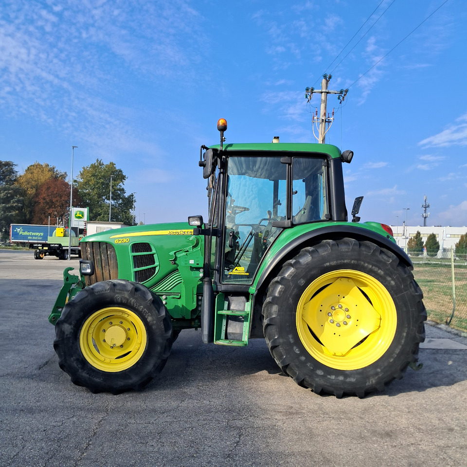 JOHN DEERE 6230 - Traktor: pilt 2 JOHN DEERE 6230 - Traktor: pilt 2