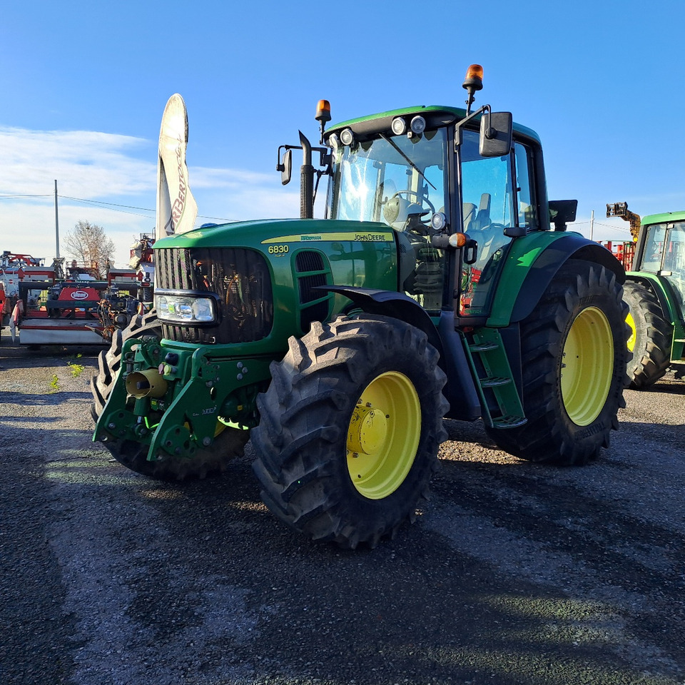 JOHN DEERE 6830 - Traktor: pilt 1 JOHN DEERE 6830 - Traktor: pilt 1