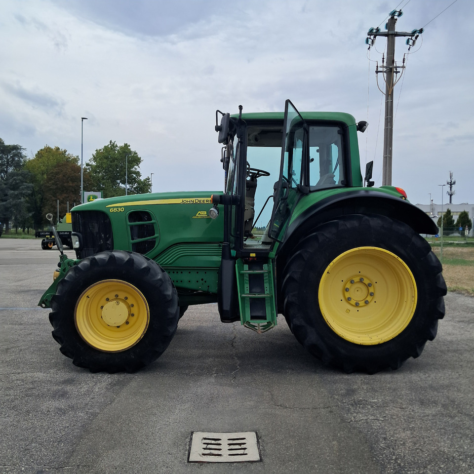 JOHN DEERE 6830 Premium - Traktor: pilt 3 JOHN DEERE 6830 Premium - Traktor: pilt 3