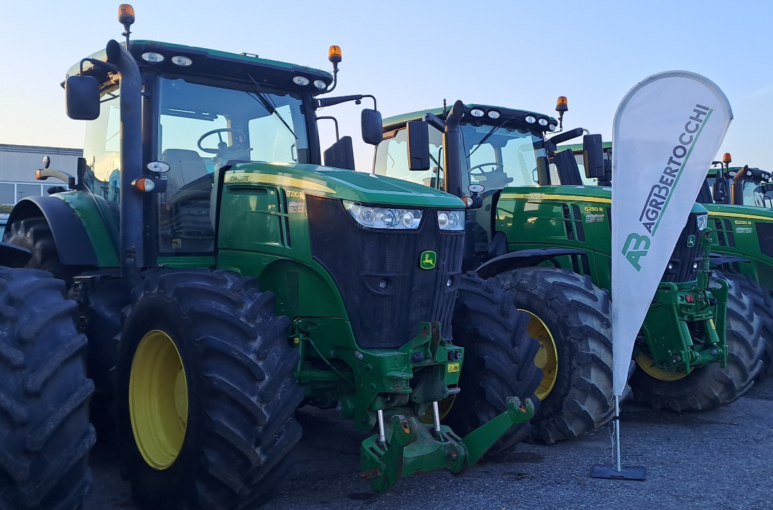 JOHN DEERE 7230R - ASTA AGRIBERTOCCHI - Traktor: pilt 2 JOHN DEERE 7230R - ASTA AGRIBERTOCCHI - Traktor: pilt 2