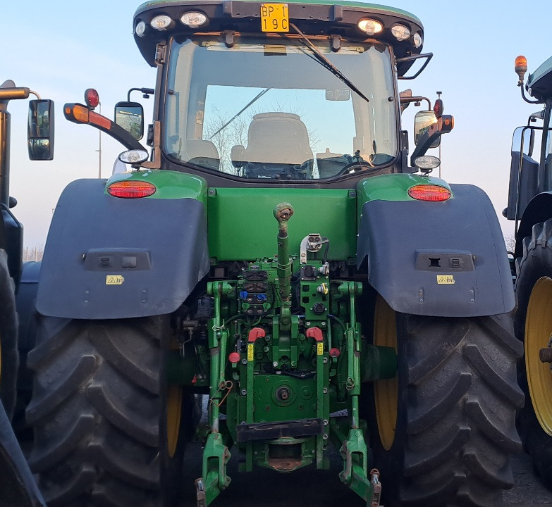 JOHN DEERE 7230R - Traktor: pilt 4 JOHN DEERE 7230R - Traktor: pilt 4