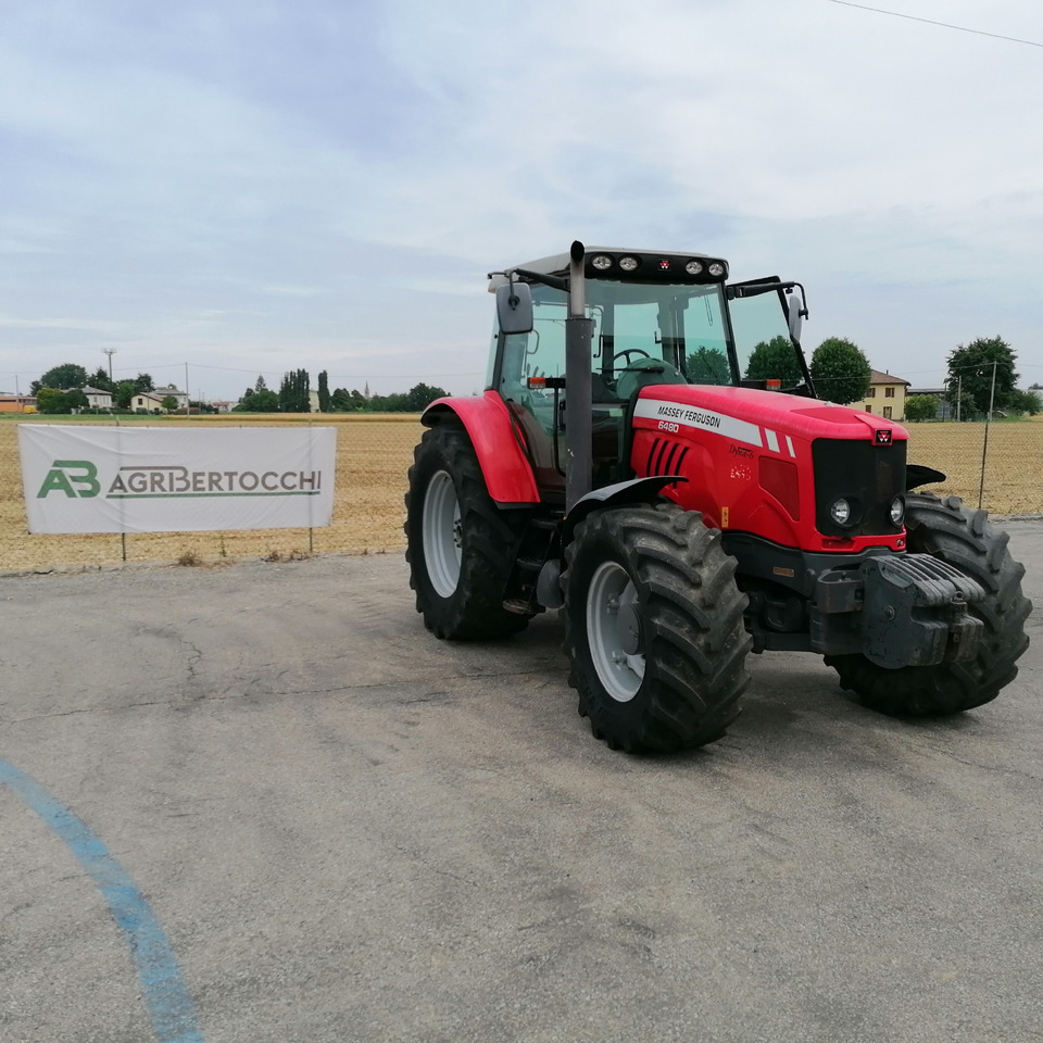 MASSEY FERGUSON - Traktor: pilt 1 MASSEY FERGUSON - Traktor: pilt 1