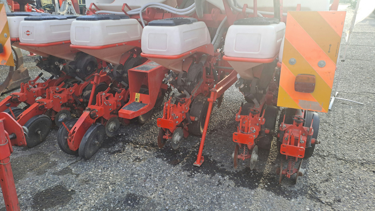 SEMINATRICE DI PRECISIONE KUHN MAXIMA 2 TD - Muu seadmestik: pilt 4 SEMINATRICE DI PRECISIONE KUHN MAXIMA 2 TD - Muu seadmestik: pilt 4