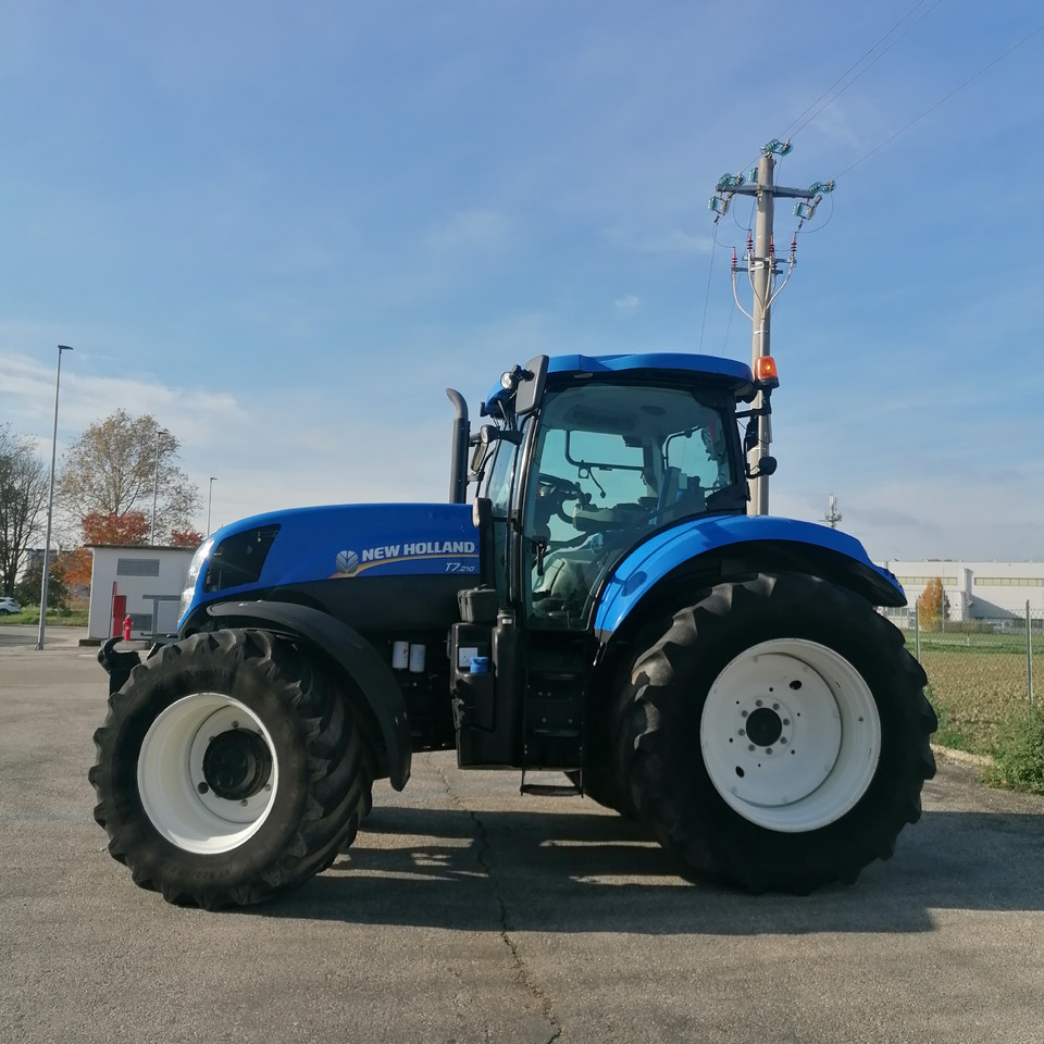 NEW HOLLAND T7 210 - Traktor: pilt 2 NEW HOLLAND T7 210 - Traktor: pilt 2