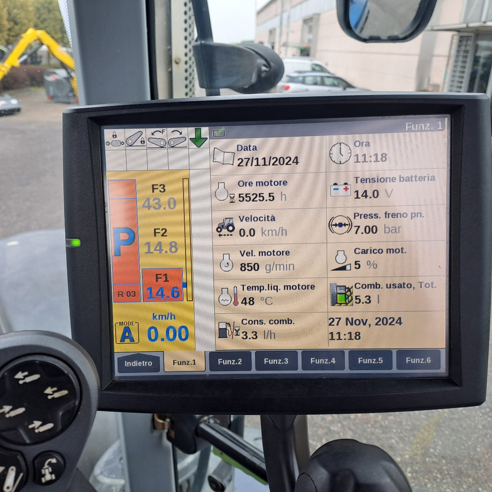 NEW HOLLAND T7.270 BLUEPOWER - Traktor: pilt 3 NEW HOLLAND T7.270 BLUEPOWER - Traktor: pilt 3