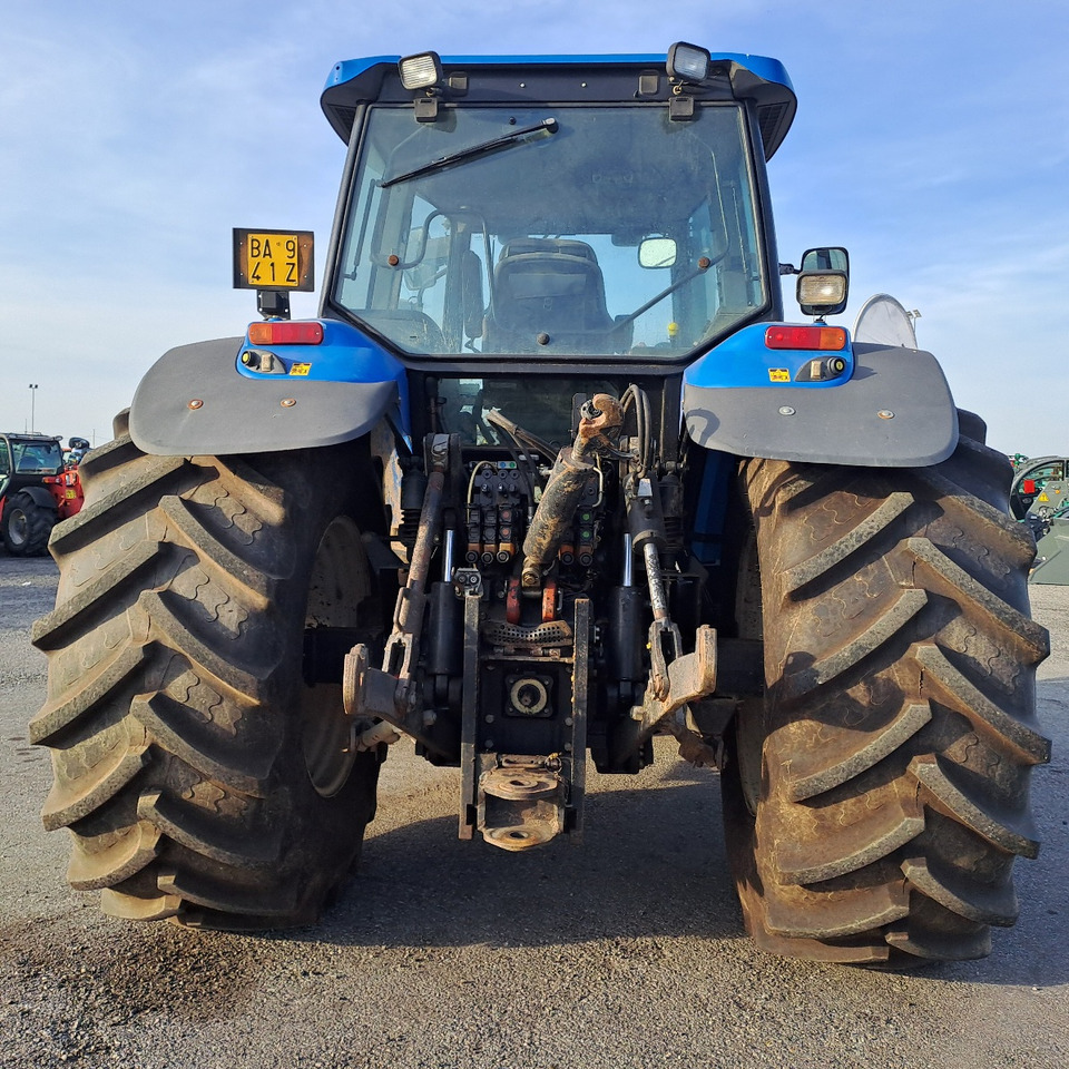 NEW HOLLAND TM 190 - Traktor: pilt 1 NEW HOLLAND TM 190 - Traktor: pilt 1