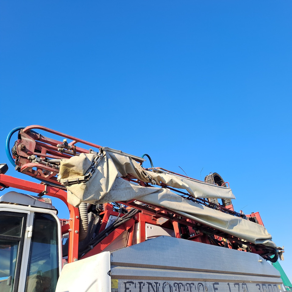 POLVERIZZATORE SEMOVENTE FINOTTO E170 3000 - Iseliikuv pihusti: pilt 5 POLVERIZZATORE SEMOVENTE FINOTTO E170 3000 - Iseliikuv pihusti: pilt 5