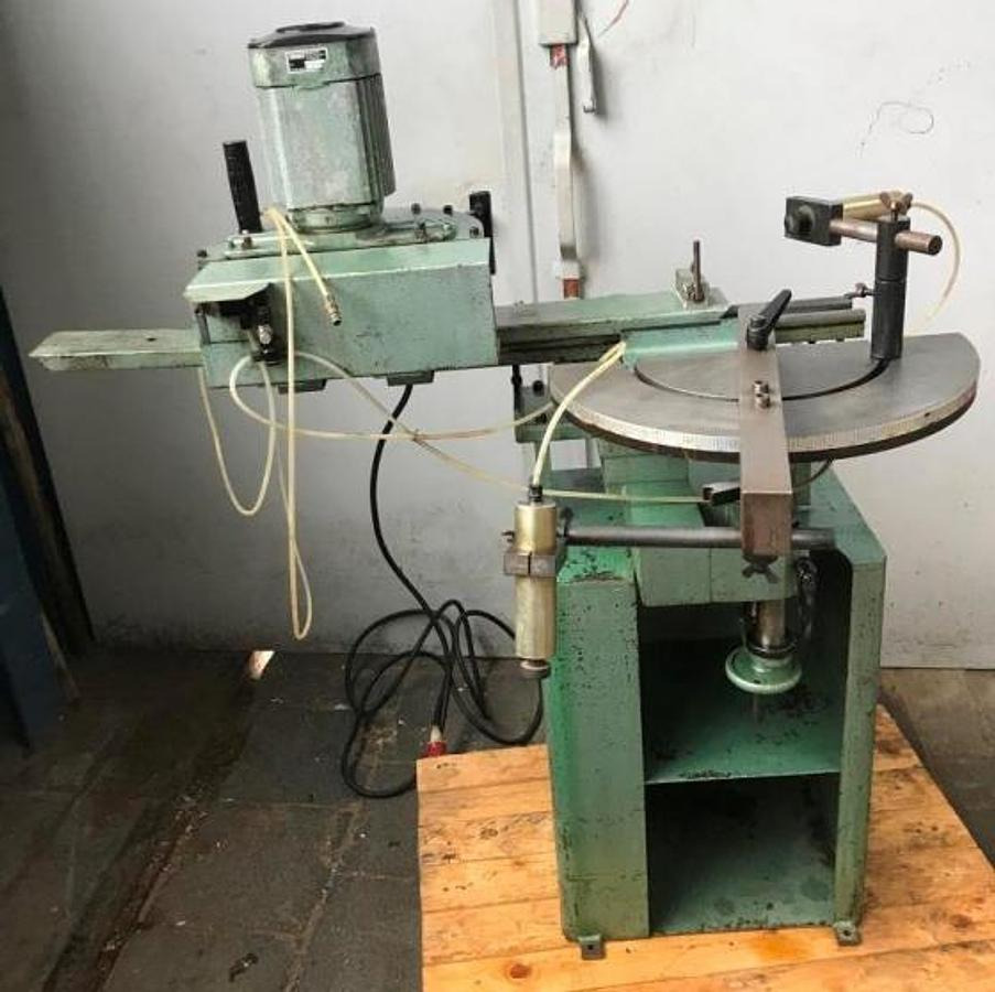 Ausklinkfräse GRAULE - Tööpink: pilt 1 Ausklinkfräse GRAULE - Tööpink: pilt 1