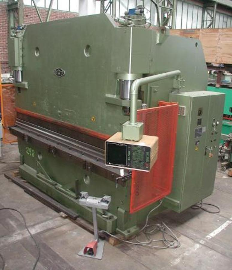 CNC-Abkantpresse EHT - Metallitöötlusmasin: pilt 1 CNC-Abkantpresse EHT - Metallitöötlusmasin: pilt 1