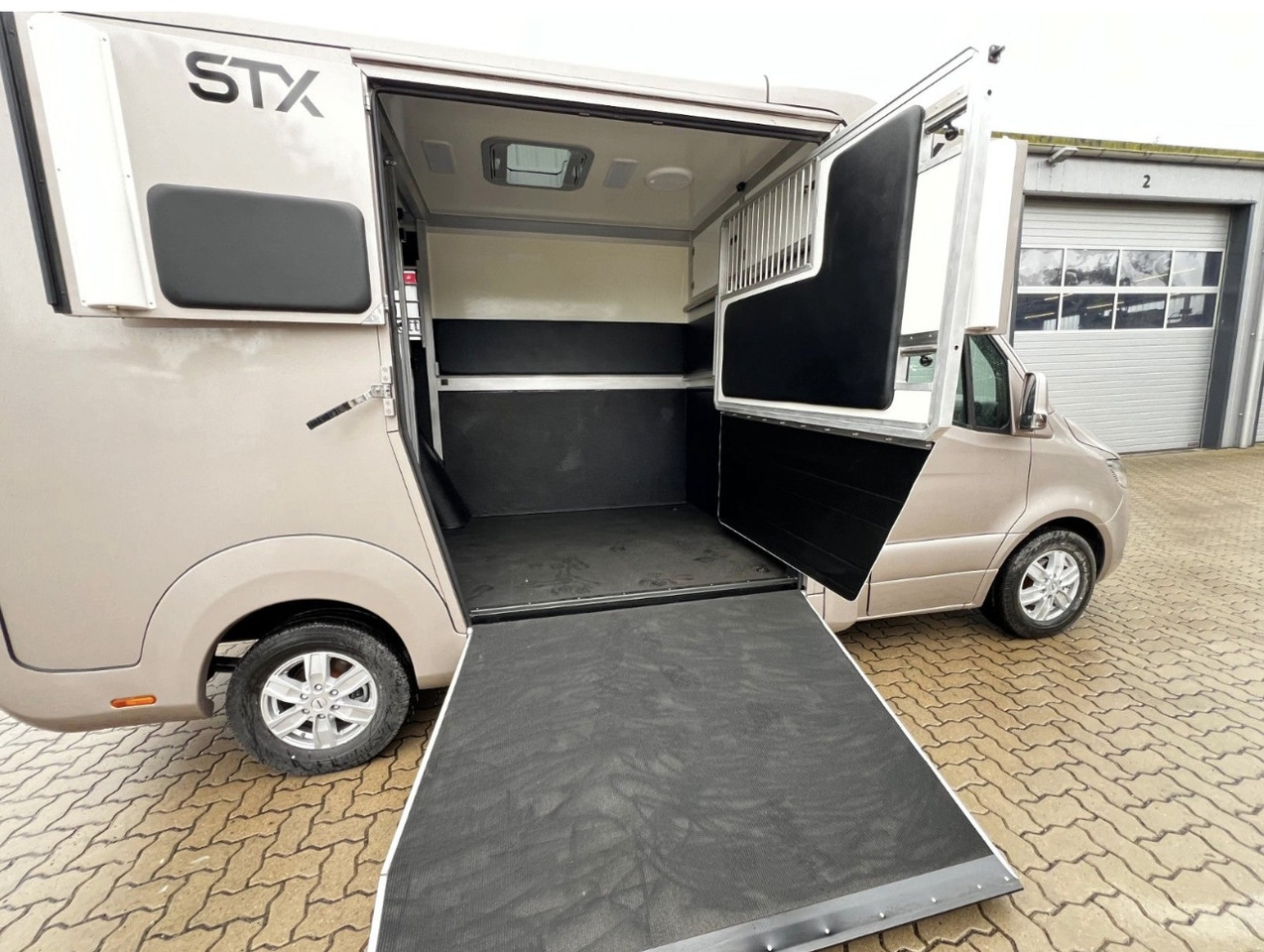 MERCEDES-BENZ Sprinter - Hobuseauto: pilt 5 MERCEDES-BENZ Sprinter - Hobuseauto: pilt 5