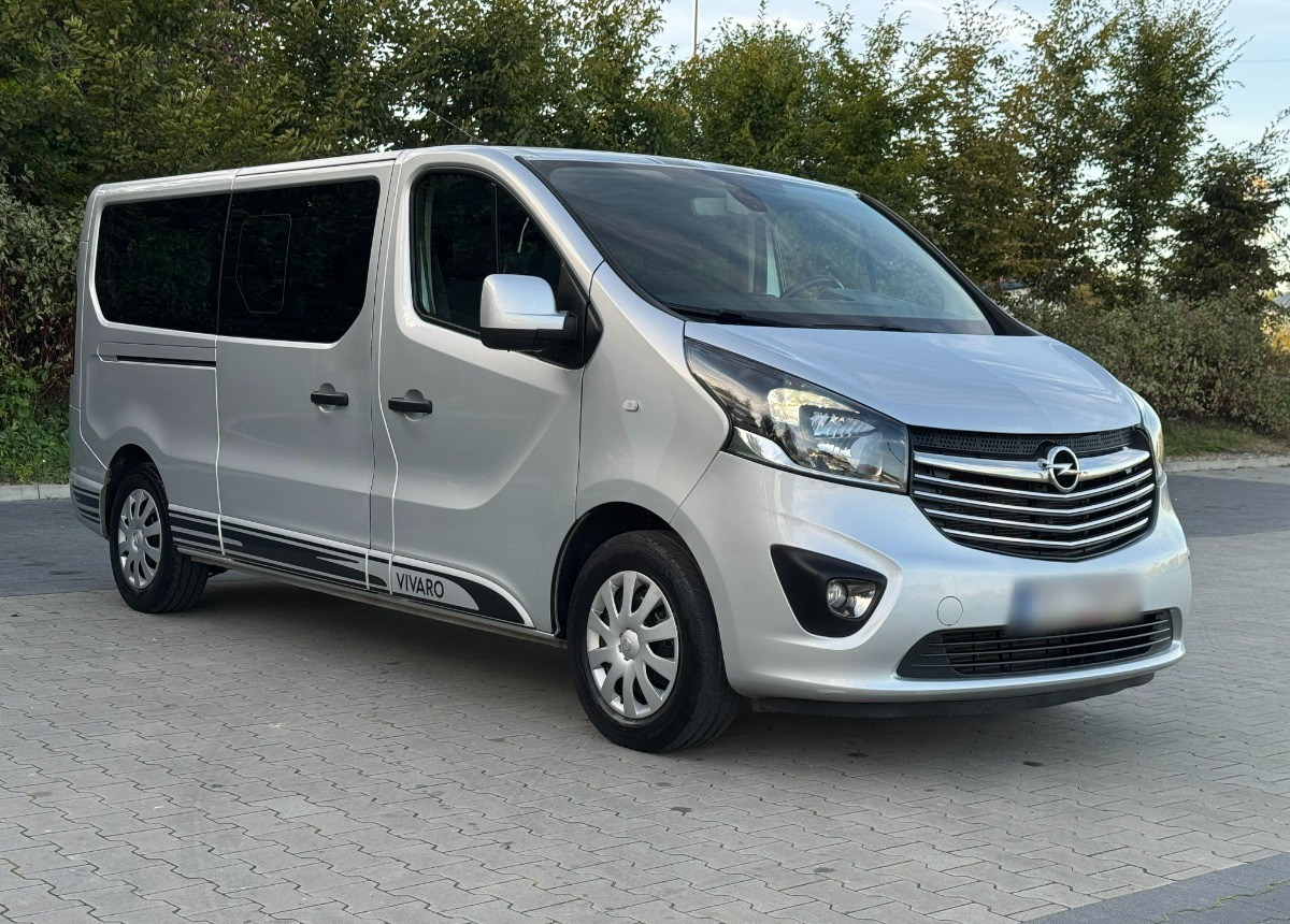 Opel Vivaro 1.6 DCI 145KM 9 osobowy Nawiewy góra dół DOINWESTOWANY Super stan - Universaal: pilt 2 Opel Vivaro 1.6 DCI 145KM 9 osobowy Nawiewy góra dół DOINWESTOWANY Super stan - Universaal: pilt 2