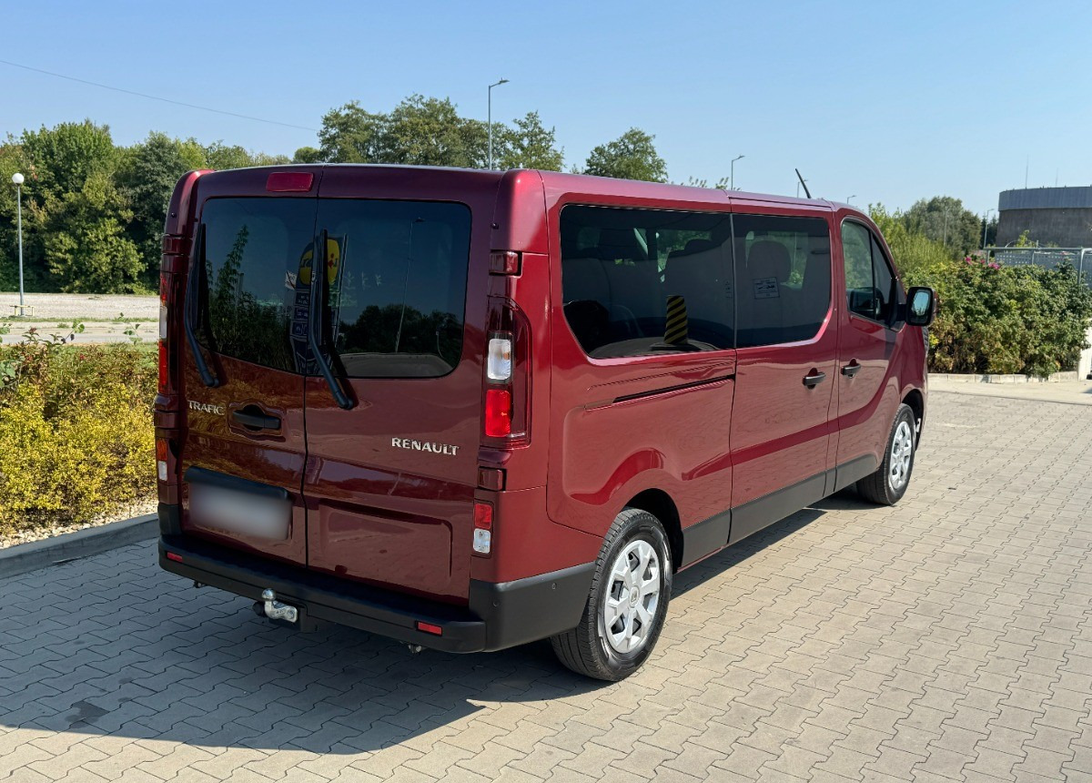 Renault Trafic Long 9 osobowy 2.0 DCI 170KM AUTOMAT NAWIEWY Salon PL FV23 NOWY - Väikebuss, Mikrobuss: pilt 2 Renault Trafic Long 9 osobowy 2.0 DCI 170KM AUTOMAT NAWIEWY Salon PL FV23 NOWY - Väikebuss, Mikrobuss: pilt 2