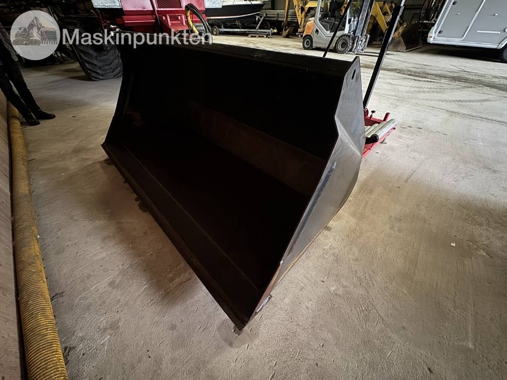 Ålö Universal skopa - Kopp - Ehitusmasinad: pilt 1 Ålö Universal skopa - Kopp - Ehitusmasinad: pilt 1