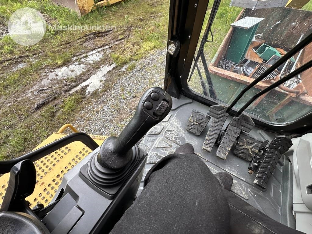 CAT 374 F L  liising CAT 374 F L: pilt 17