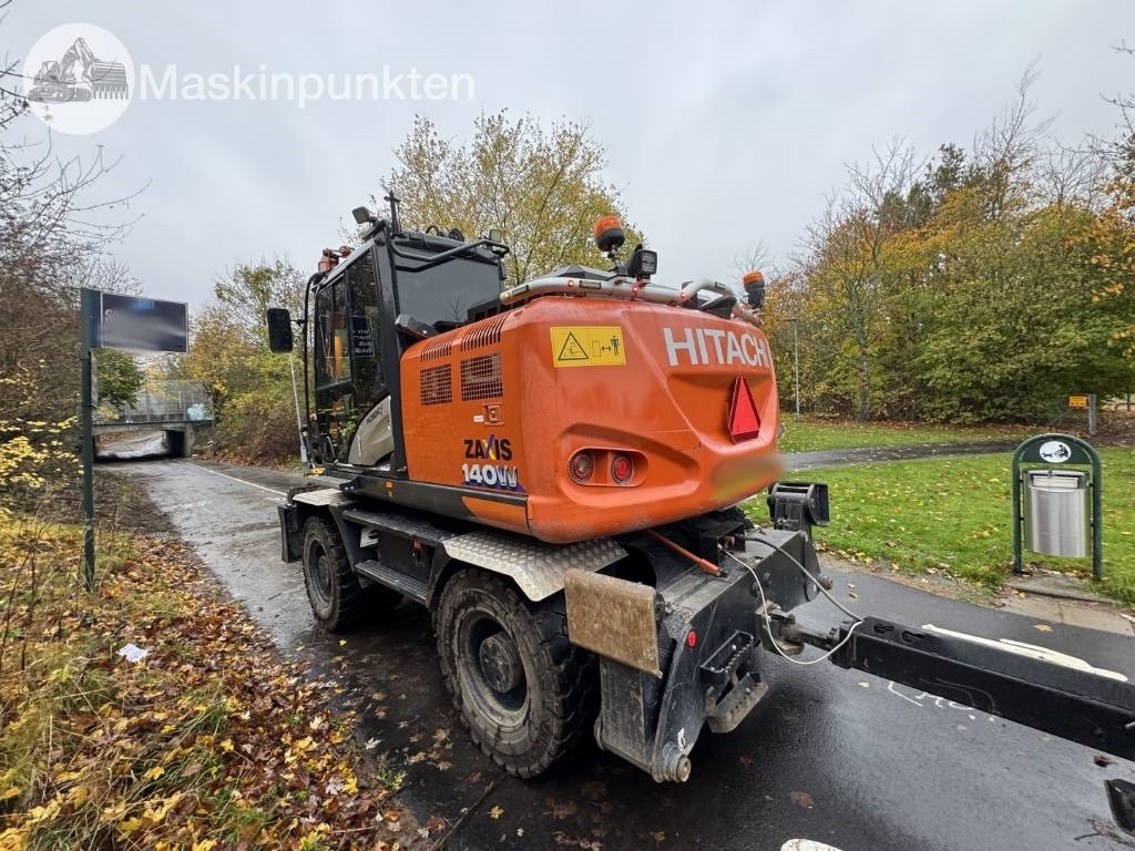 Hitachi ZX 140 W-6 Tippvagn med redskap - Ratastel ekskavaator: pilt 2 Hitachi ZX 140 W-6 Tippvagn med redskap - Ratastel ekskavaator: pilt 2