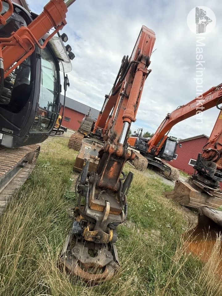 Hitachi ZX 300 LC-6 - Lintekskavaator: pilt 3 Hitachi ZX 300 LC-6 - Lintekskavaator: pilt 3