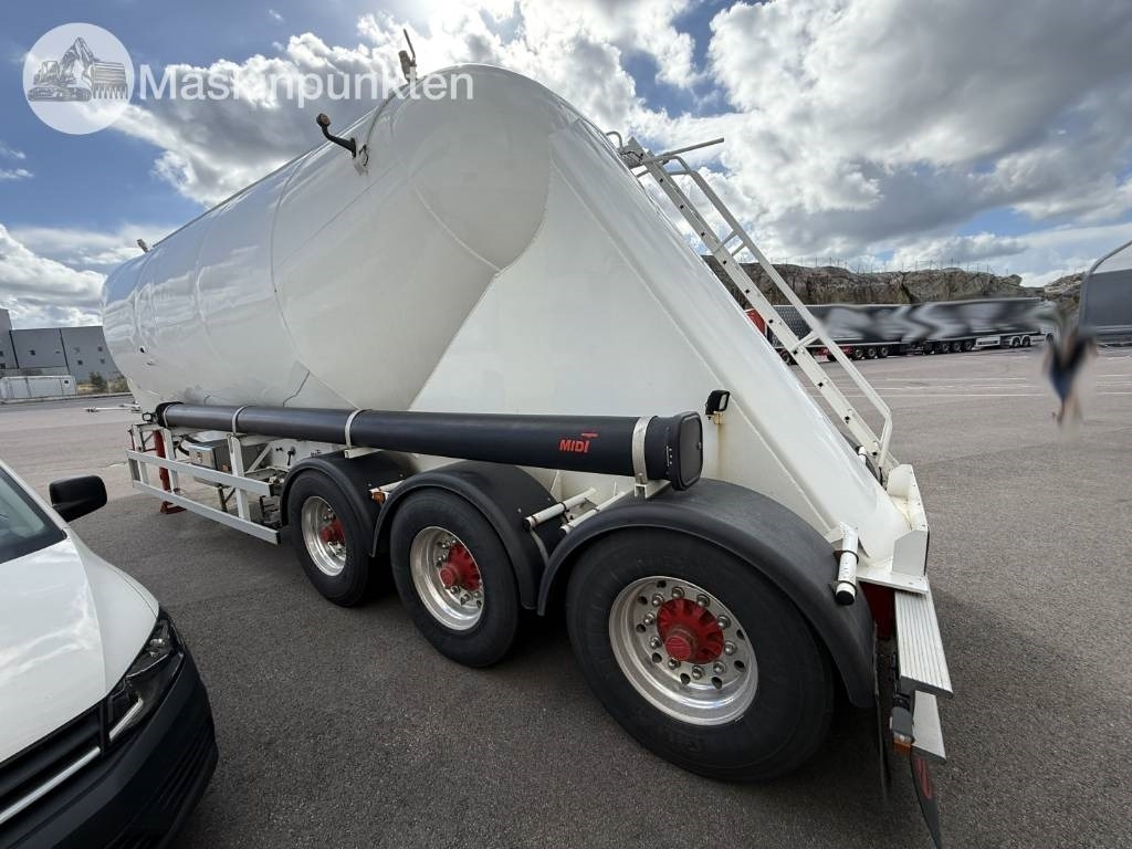 Interconsult Tanktrailer - Tsistern poolhaagis: pilt 4 Interconsult Tanktrailer - Tsistern poolhaagis: pilt 4