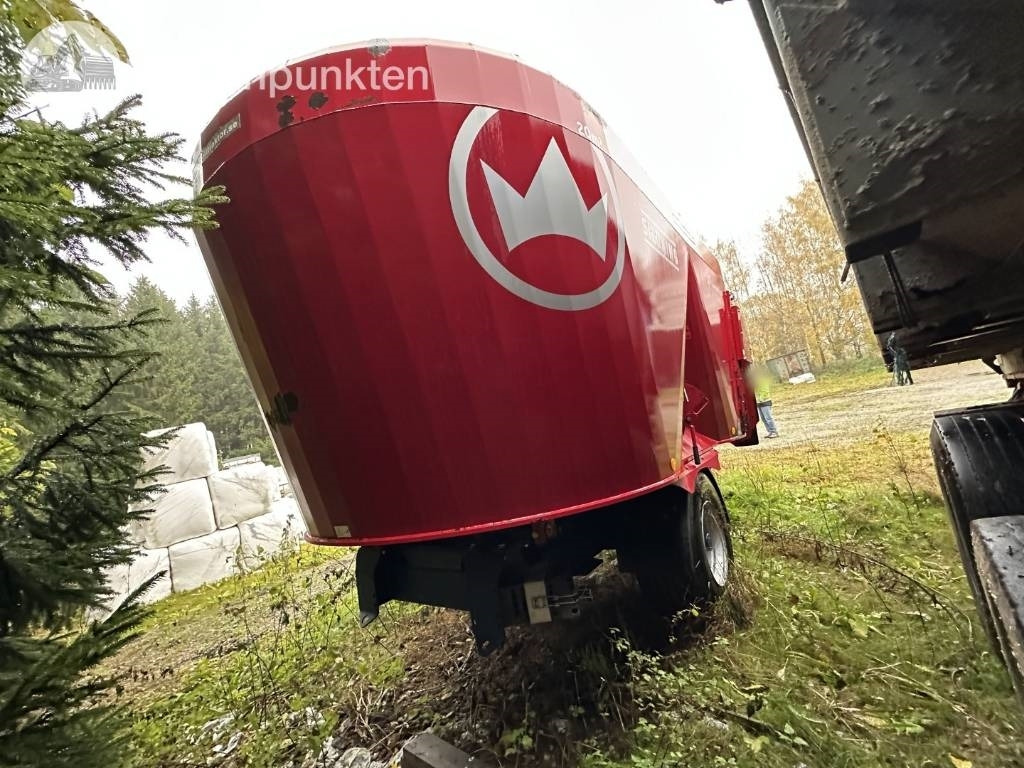 Kverneland Siloking TrailedLine Duo 2218-20 - Söödasegamisvanker: pilt 4 Kverneland Siloking TrailedLine Duo 2218-20 - Söödasegamisvanker: pilt 4