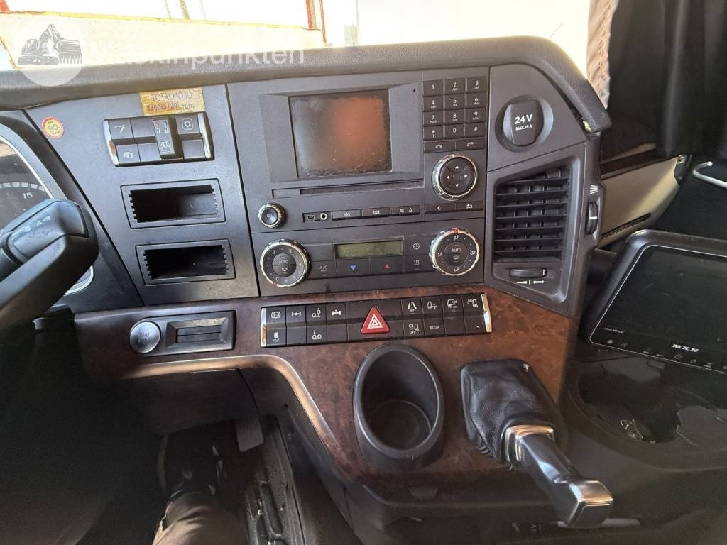 Külmutiga veoauto Mercedes-Benz Actros 2551: pilt 44 Külmutiga veoauto Mercedes-Benz Actros 2551: pilt 44