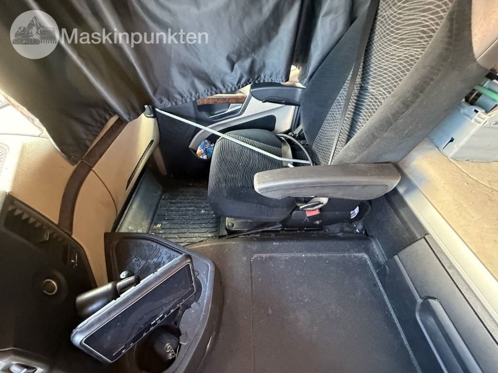 Külmutiga veoauto Mercedes-Benz Actros 2551: pilt 45 Külmutiga veoauto Mercedes-Benz Actros 2551: pilt 45