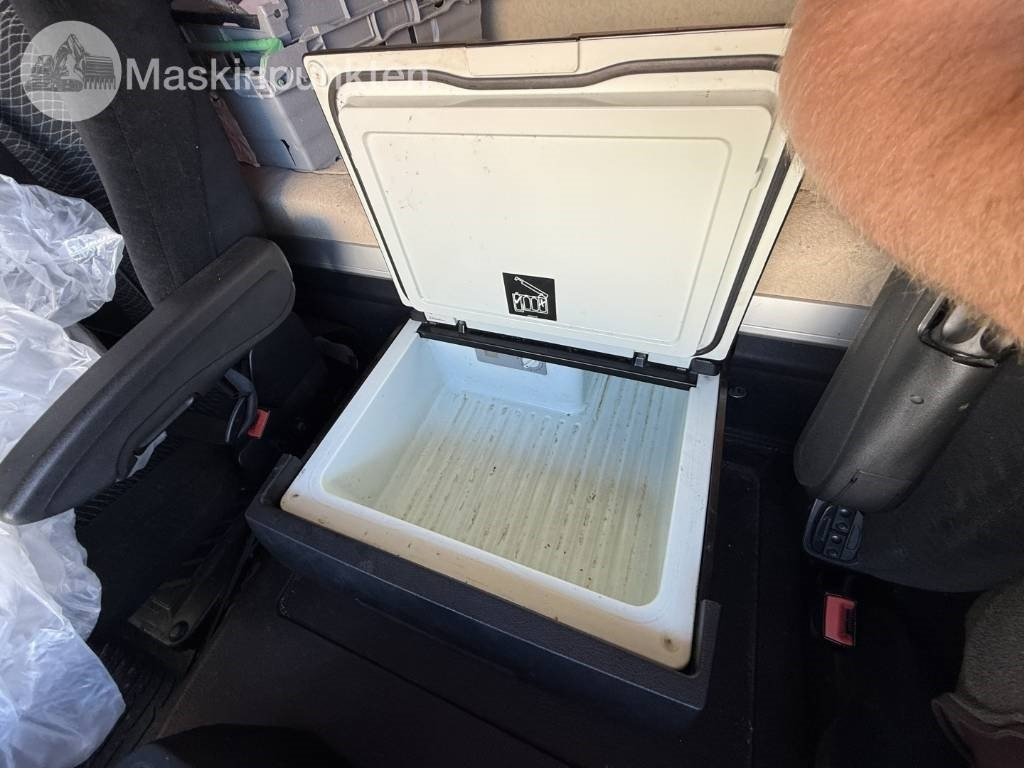 Külmutiga veoauto Mercedes-Benz Actros 2551: pilt 50 Külmutiga veoauto Mercedes-Benz Actros 2551: pilt 50