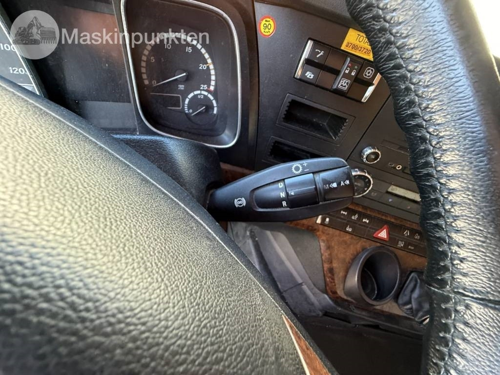 Külmutiga veoauto Mercedes-Benz Actros 2551: pilt 40 Külmutiga veoauto Mercedes-Benz Actros 2551: pilt 40