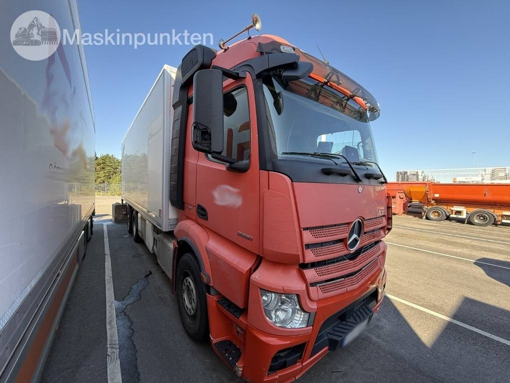 Mercedes-Benz Actros 2551 - Külmutiga veoauto: pilt 3 Mercedes-Benz Actros 2551 - Külmutiga veoauto: pilt 3
