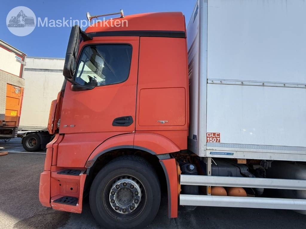 Külmutiga veoauto Mercedes-Benz Actros 2551: pilt 15 Külmutiga veoauto Mercedes-Benz Actros 2551: pilt 15