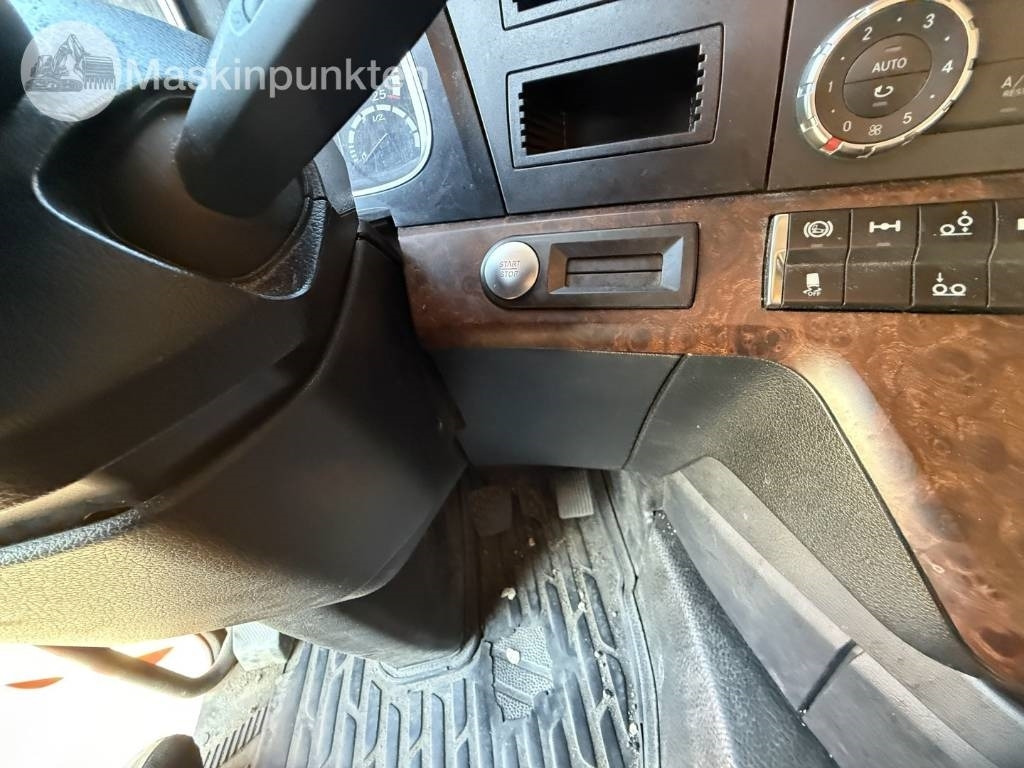 Külmutiga veoauto Mercedes-Benz Actros 2551: pilt 39 Külmutiga veoauto Mercedes-Benz Actros 2551: pilt 39