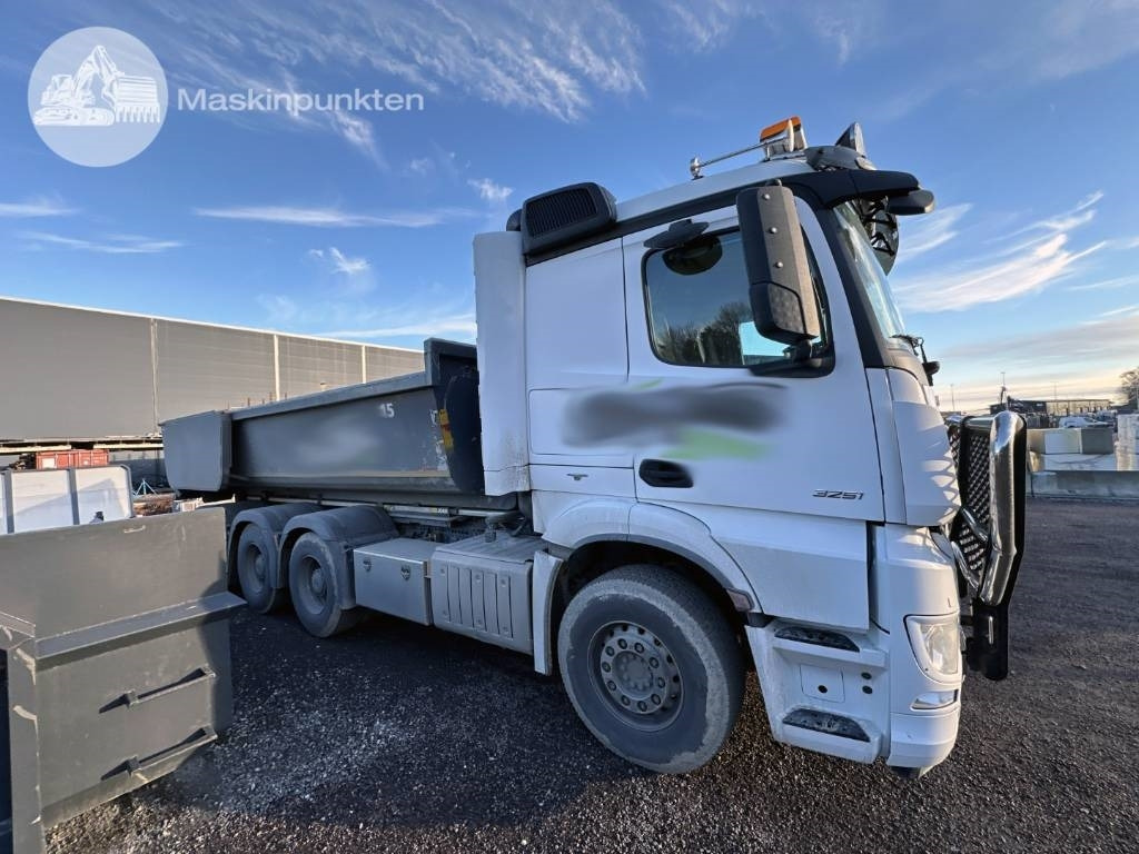 Mercedes-Benz Arocs 3251 - Konkstõstukiga veoauto: pilt 2 Mercedes-Benz Arocs 3251 - Konkstõstukiga veoauto: pilt 2