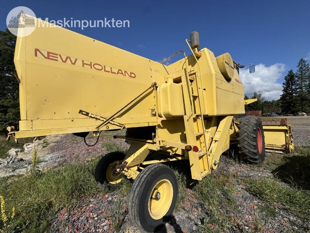 New Holland 1530 - Kombain: pilt 4 New Holland 1530 - Kombain: pilt 4