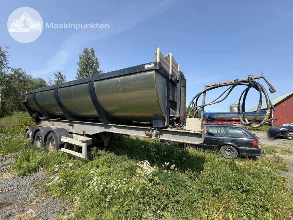 Parator STI 17-24 - Kallur-poolhaagis: pilt 3 Parator STI 17-24 - Kallur-poolhaagis: pilt 3