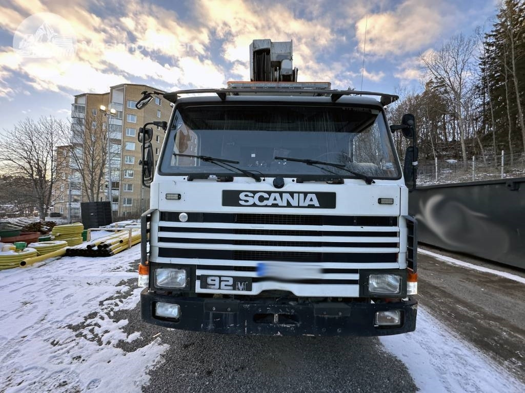 Scania P 92 M - Veoautolt tõusev platvorm: pilt 3 Scania P 92 M - Veoautolt tõusev platvorm: pilt 3