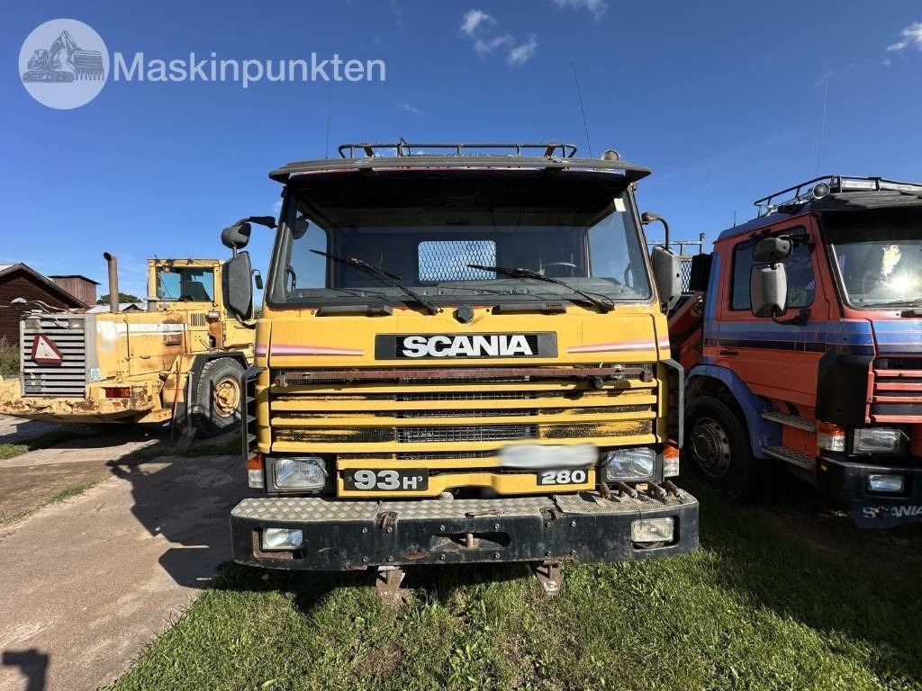 Scania P 93 HL - Kallurauto: pilt 2 Scania P 93 HL - Kallurauto: pilt 2