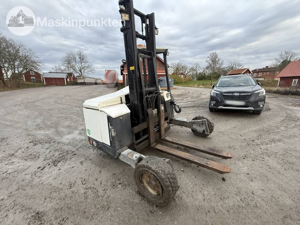 Terberg TKI-M 3x3 Truck - Diiseltõstuk: pilt 1 Terberg TKI-M 3x3 Truck - Diiseltõstuk: pilt 1