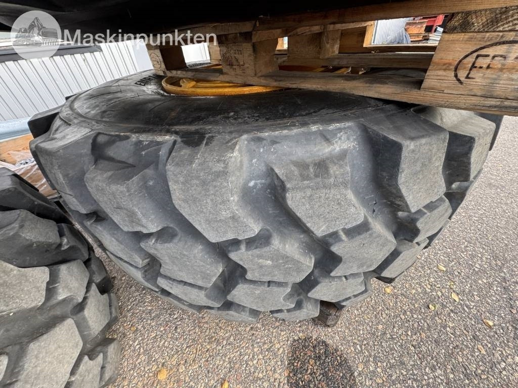 Trelleborg EMR1030 - Rehv - Ehitusmasinad: pilt 2 Trelleborg EMR1030 - Rehv - Ehitusmasinad: pilt 2