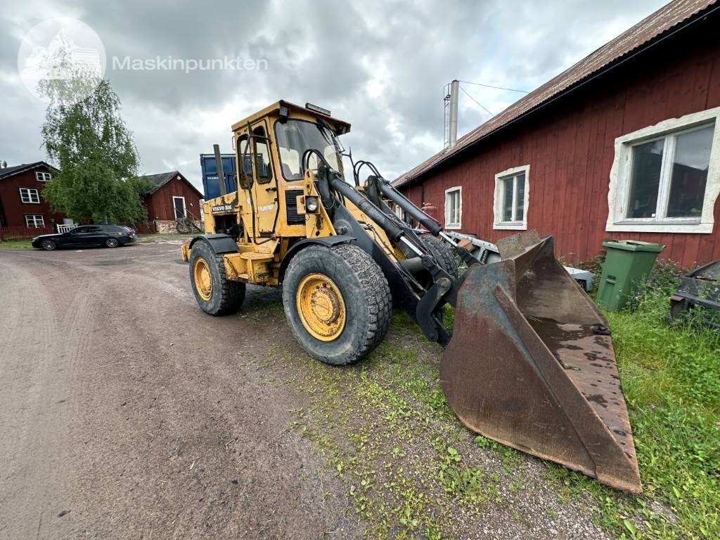 Volvo BM 4300 - Rataslaadur: pilt 3 Volvo BM 4300 - Rataslaadur: pilt 3