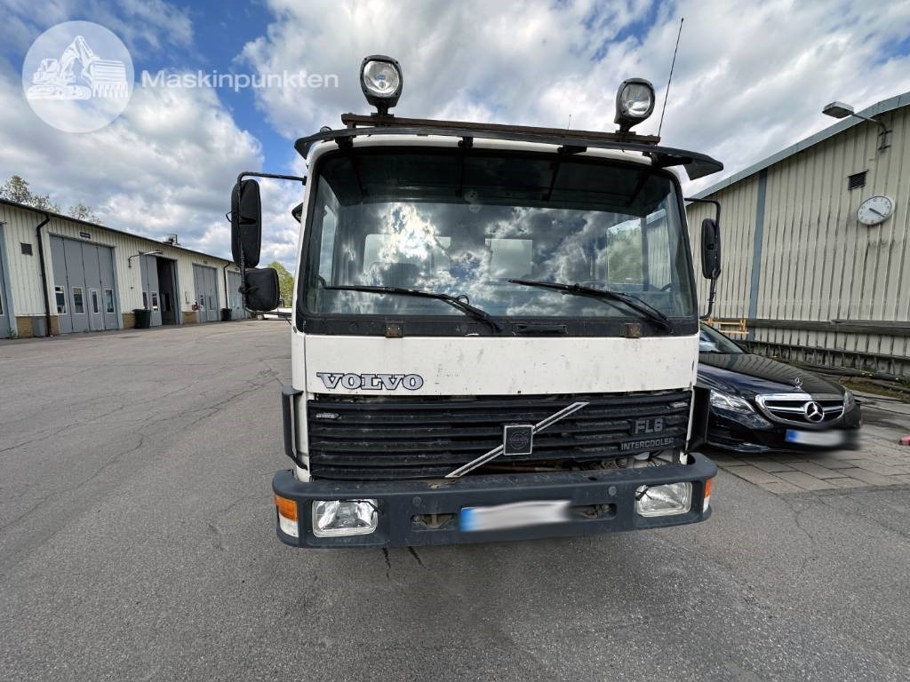 Volvo FL 610 Verkstadsinredd - Kasti veoauto: pilt 2 Volvo FL 610 Verkstadsinredd - Kasti veoauto: pilt 2