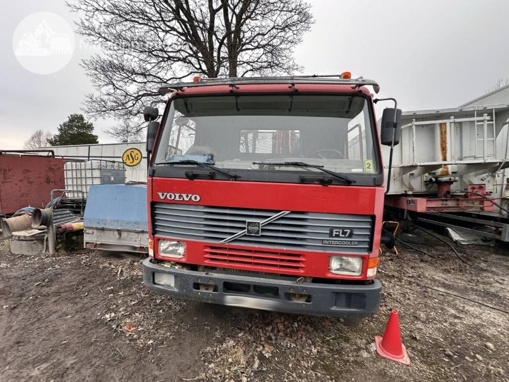 Volvo FL7 - Kraanaga veoauto: pilt 3 Volvo FL7 - Kraanaga veoauto: pilt 3