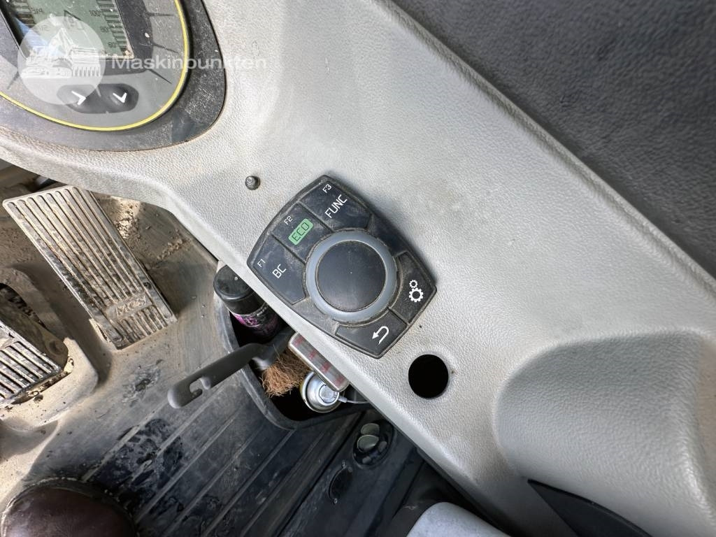 Ratastel ekskavaator Wacker Neuson EW 100: pilt 23