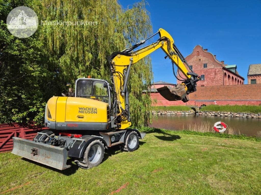 Wacker Neuson EW 100 med vagn - Ratastel ekskavaator: pilt 4 Wacker Neuson EW 100 med vagn - Ratastel ekskavaator: pilt 4